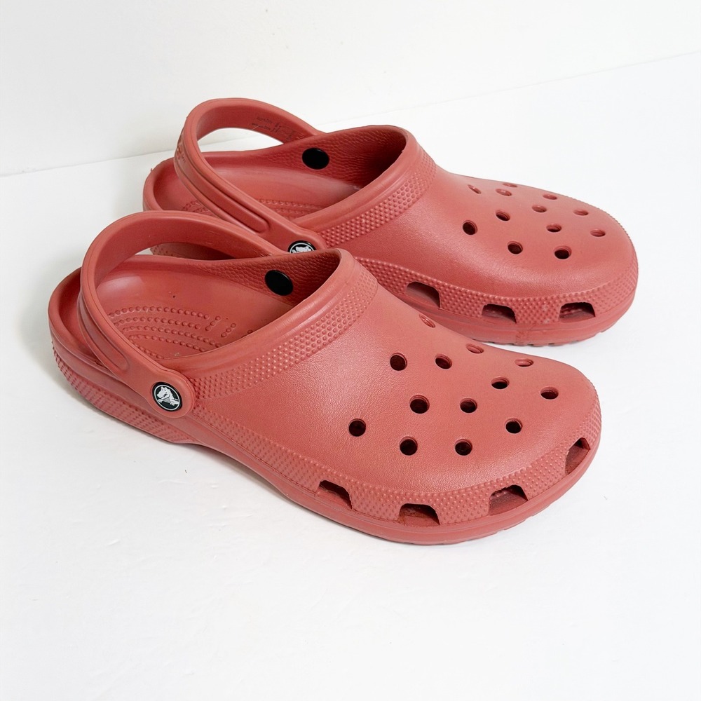 Crocs Classic Clog Men 8 Womens 10 Red Water Friendly Comfort Slip On Shoes